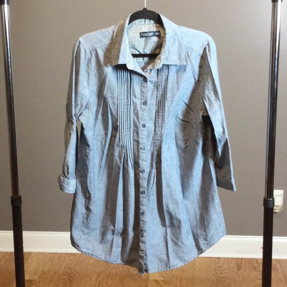 L Faded Glory chambray blue button up blouse